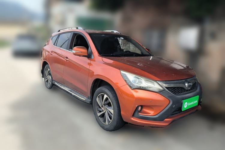 Used BYD Song 2016 1.5TI Manual Luxury Model Front Right 45 Deg