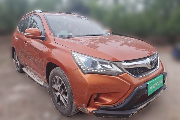 Used BYD Song 2016 Gaishi Edition 1.5TID Automatic Luxury Model Front Right 45 Deg