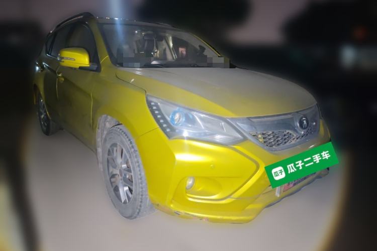 Used BYD Song 2016 GaiShi Edition 1.5TI Manual Elite Model Front Right 45 Deg