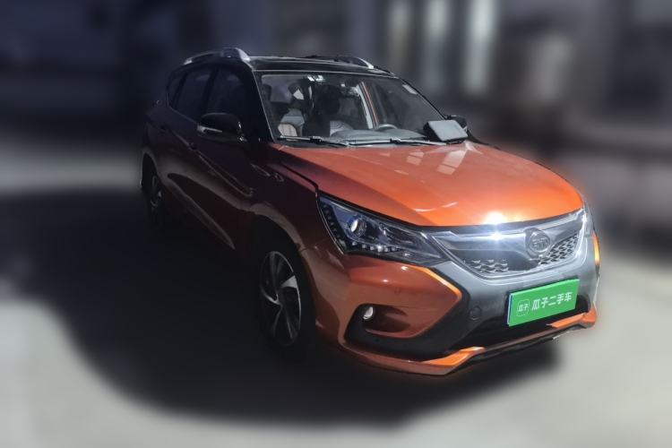 Used BYD Song 2016 2.0TID Automatic Prestige Edition Front Right 45 Deg