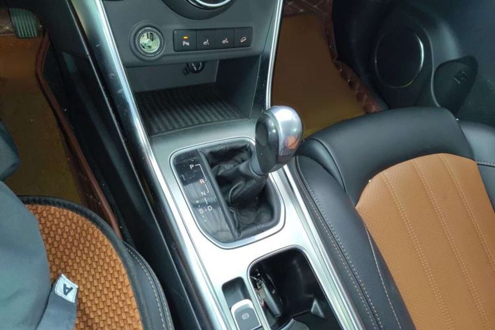 Used BYD Song 2016 2.0TID Automatic Flagship Edition Gear Lever