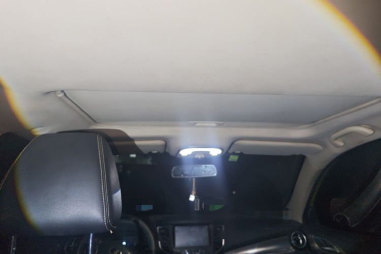Used BYD Song 2016 GaiShi Edition 1.5TI Manual Elite Model Headliner