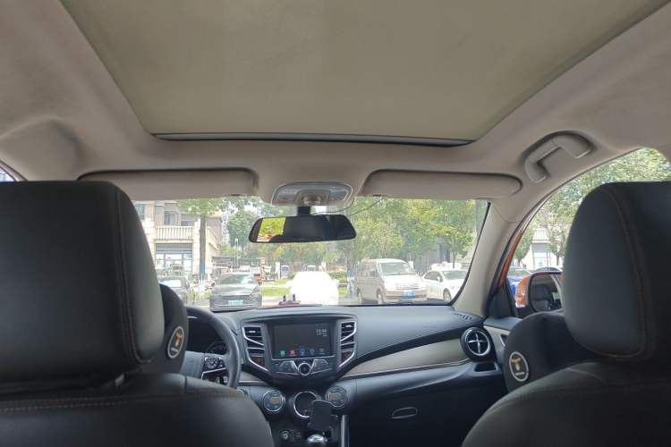 Used BYD Song 2016 1.5TI Manual Luxury Model Headliner