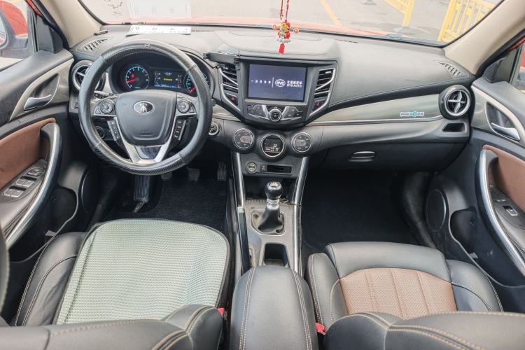 Used BYD Song 2016 Gaishi Edition 1.5TI Manual Haoya Model Instrument Cluster