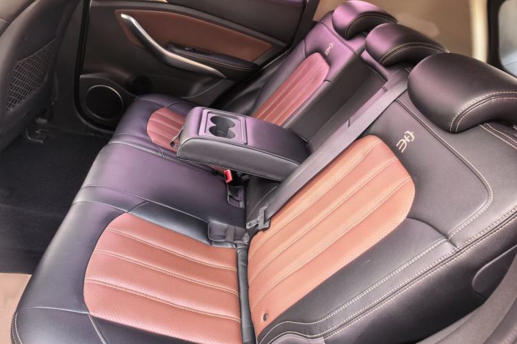 Used BYD Song 2016 GaiShi Edition 1.5TI Manual Elite Model Interior 10