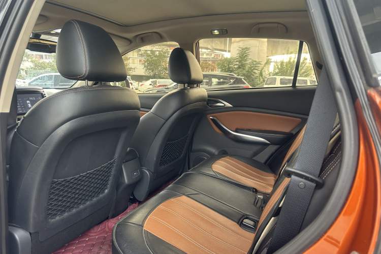 Used BYD Song 2016 2.0TID Automatic Flagship Edition Interior 3