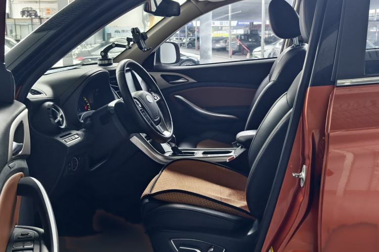 Used BYD Song 2016 2.0TID Automatic Flagship Edition Interior 3