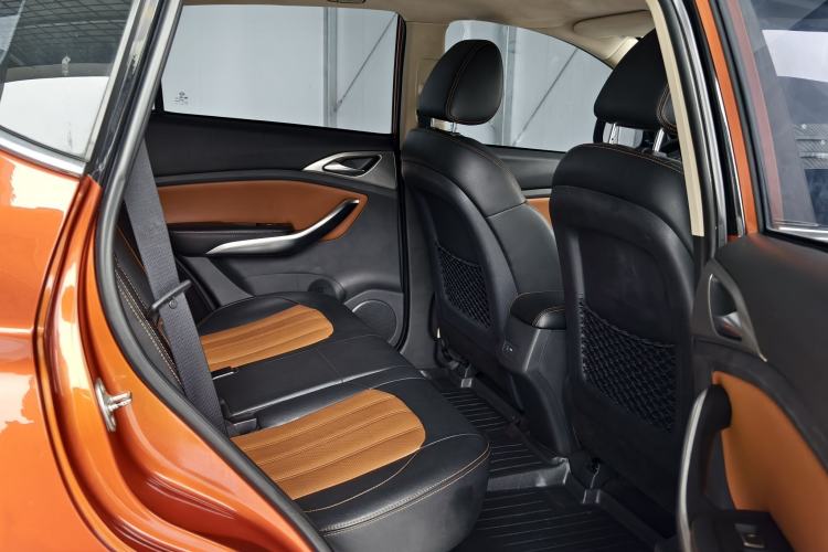Used BYD Song 2016 2.0TID Automatic Flagship Edition Interior 4