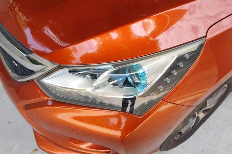 Used BYD Song 2016 GaiShi Edition 1.5TI Manual Elite Model Left Front Headlight