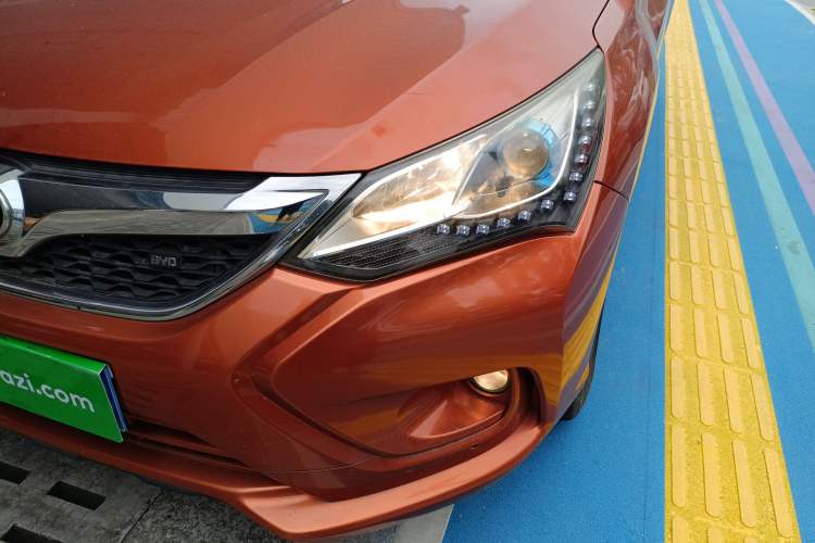 Used BYD Song 2016 Gaishi Edition 1.5TI Manual Leading Model Left Front Headlight