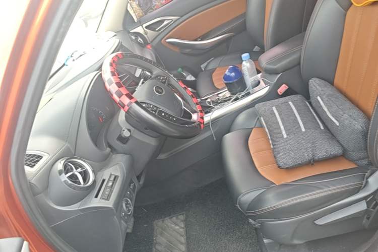 Used BYD Song 2016 GaiShi Edition 1.5TID Automatic Elite Model Left Front Seat