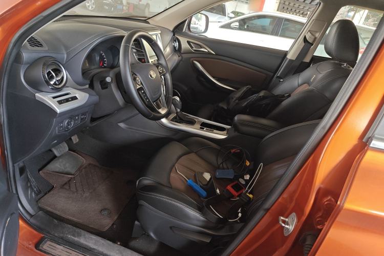 Used BYD Song 2016 GaiShi Edition 1.5TID Automatic Elite Model Left Front Seat