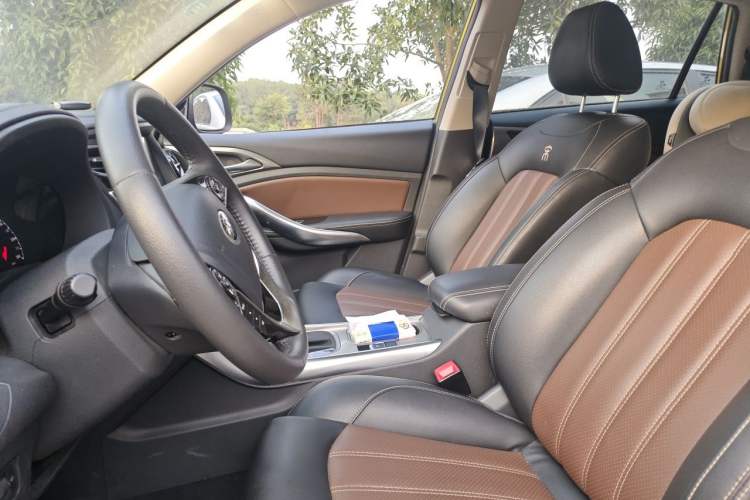 Used BYD Song 2016 Gaishi Edition 1.5TID Automatic Luxury Model Left Front Seat