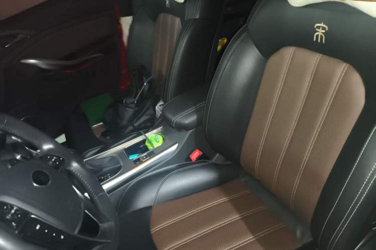 Used BYD Song 2016 GaiShi Edition 1.5TID Automatic Elite Model Left Front Seat