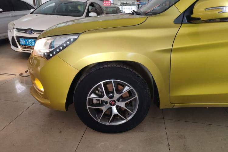 Used BYD Song 2016 GaiShi Edition 1.5TI Manual Elite Model Left Front Wheel Hub