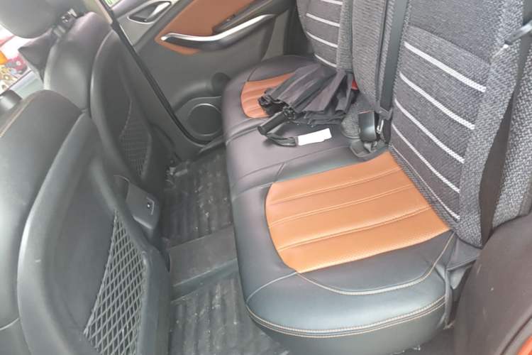 Used BYD Song 2016 GaiShi Edition 1.5TID Automatic Elite Model Left Rear Seat
