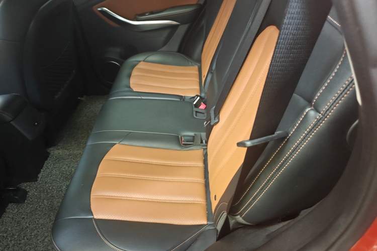 Used BYD Song 2016 GaiShi Edition 1.5TI Manual Elite Model Left Rear Seat