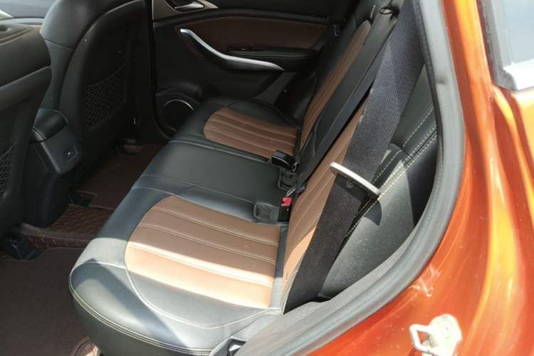 Used BYD Song 2016 GaiShi Edition 1.5TID Automatic Elite Model Left Rear Seat