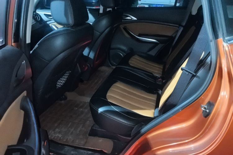 Used BYD Song 2016 2.0TID Automatic Prestige Edition Left Rear Seat