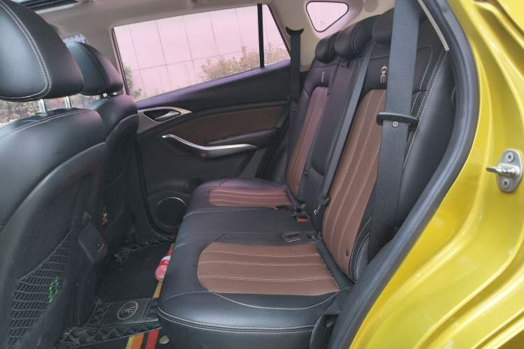 Used BYD Song 2016 GaiShi Edition 1.5TID Automatic Elite Model Left Rear Seat