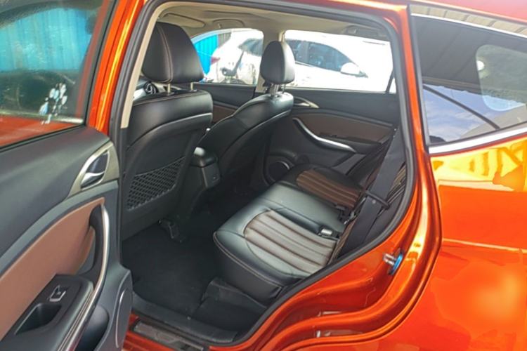 Used BYD Song 2016 GaiShi Edition 1.5TI Manual Elite Model Left Rear Seat