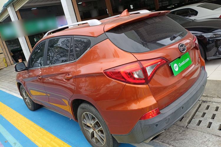 Used BYD Song 2016 Gaishi Edition 1.5TI Manual Leading Model Left Side