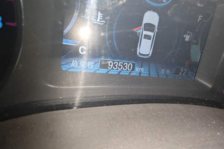 Used BYD Song 2016 1.5TI Manual Luxury Model Odometer Close Up