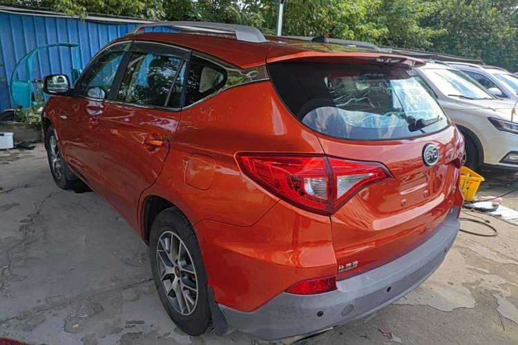 Used BYD Song 2016 GaiShi Edition 1.5TI Manual Elite Model Rear Left 45 Deg