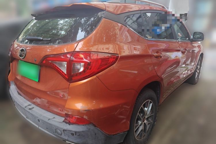 Used BYD Song 2016 GaiShi Edition 1.5TI Manual Elite Model Rear Right 45 Deg