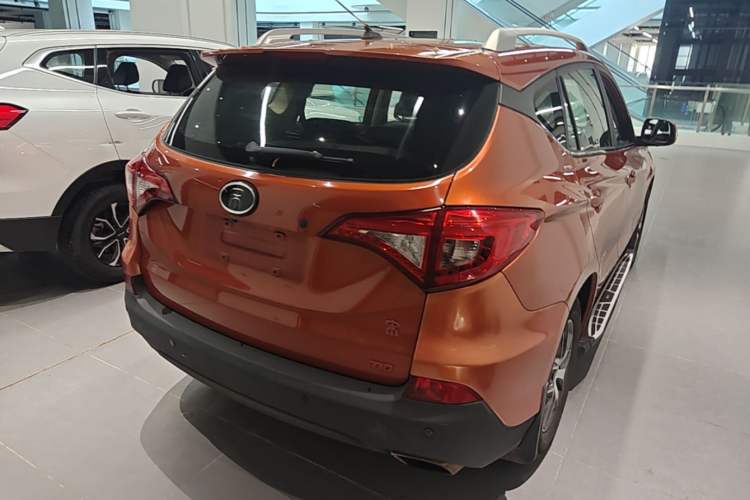 Used BYD Song 2016 Gaishi Edition 1.5TID Automatic Luxury Model Rear Right 45 Deg