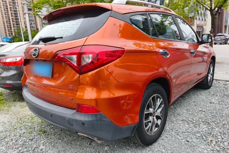 Used BYD Song 2016 GaiShi Edition 1.5TI Manual Elite Model Rear Right 45 Deg