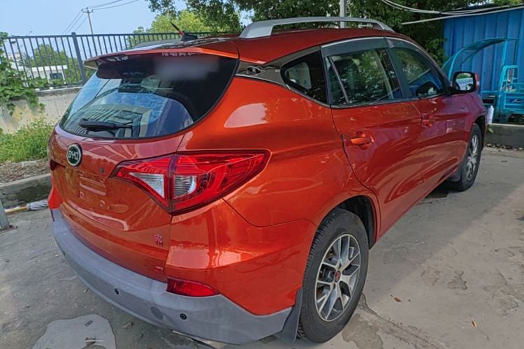 Used BYD Song 2016 GaiShi Edition 1.5TI Manual Elite Model Rear Right 45 Deg