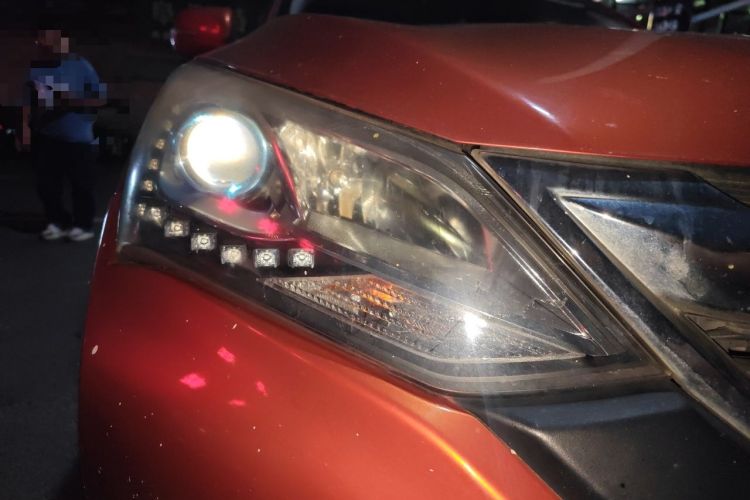Used BYD Song 2016 1.5TI Manual Luxury Model Right Front Headlight