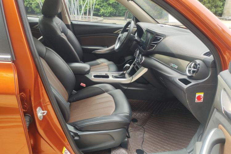 Used BYD Song 2016 Gaishi Edition 1.5TID Automatic Luxury Model Right Front Seat