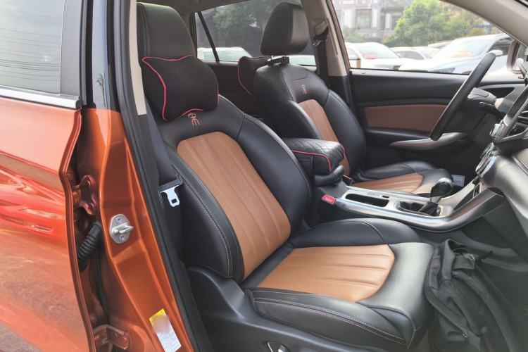 Used BYD Song 2016 2.0TID Automatic Prestige Edition Right Front Seat