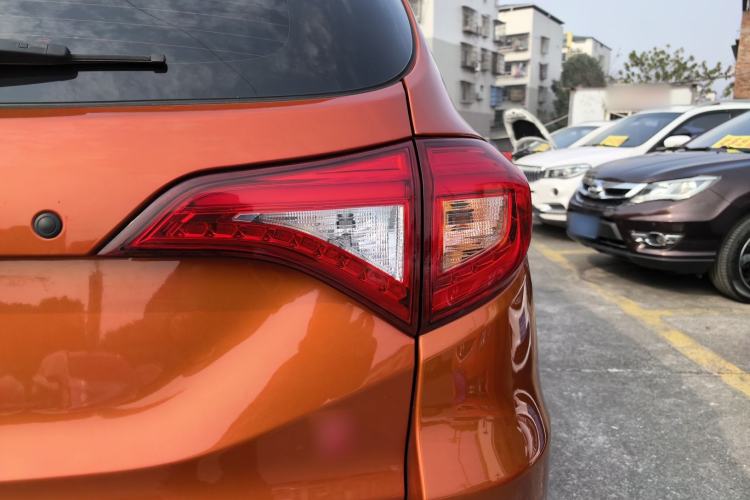 Used BYD Song 2016 2.0TID Automatic Prestige Edition Right Rear Taillight