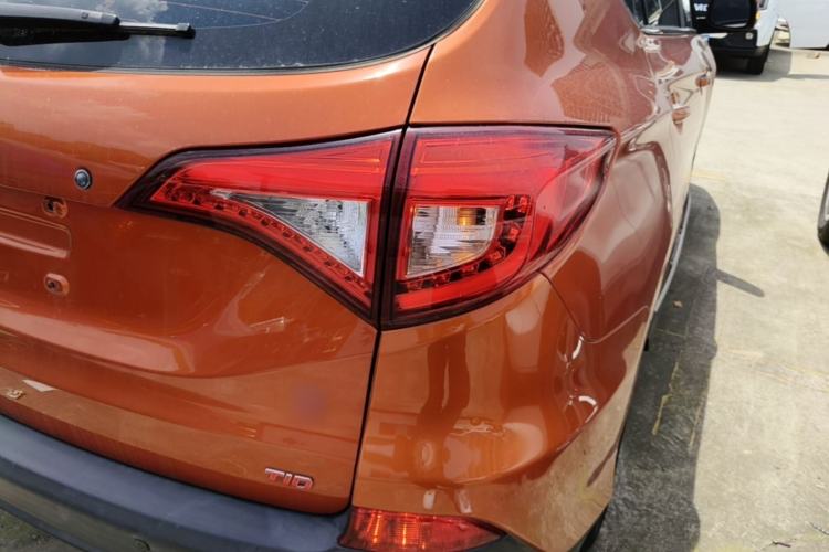 Used BYD Song 2016 GaiShi Edition 1.5TID Automatic Elite Model Right Rear Taillight
