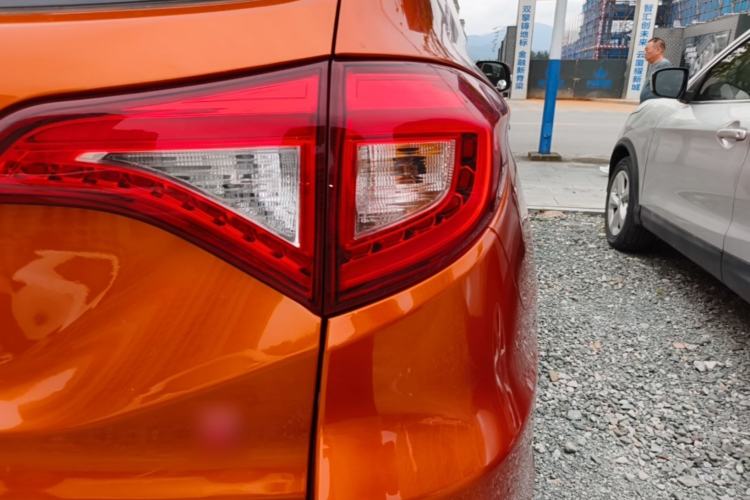 Used BYD Song 2016 GaiShi Edition 1.5TI Manual Elite Model Right Rear Taillight
