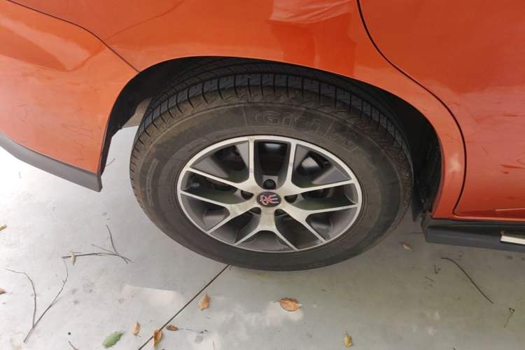 Used BYD Song 2016 GaiShi Edition 1.5TI Manual Elite Model Right Rear Wheel Hub