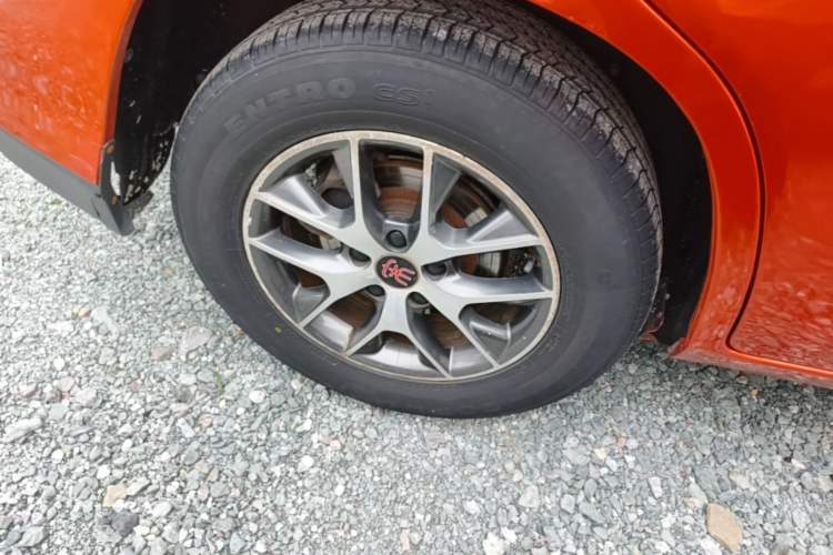 Used BYD Song 2016 GaiShi Edition 1.5TI Manual Elite Model Right Rear Wheel Hub