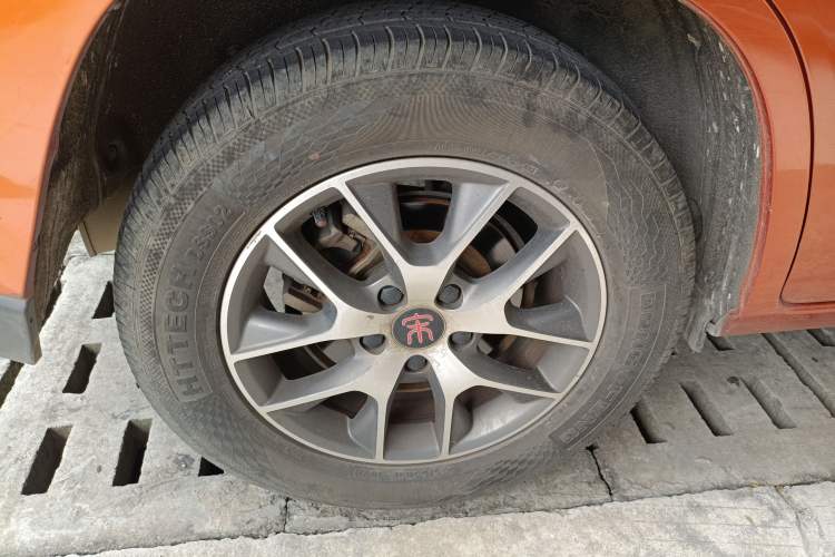 Used BYD Song 2016 Gaishi Edition 1.5TI Manual Leading Model Right Rear Wheel Hub