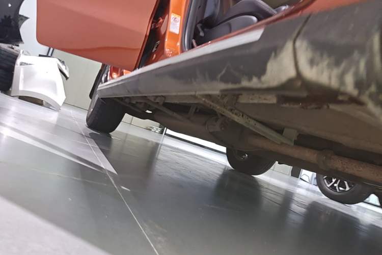 Used BYD Song 2016 Gaishi Edition 1.5TID Automatic Luxury Model Right Side Sill