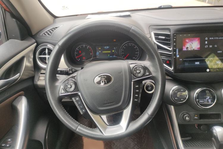 Used BYD Song 2016 Gaishi Edition 1.5TID Automatic Luxury Model Steering Wheel