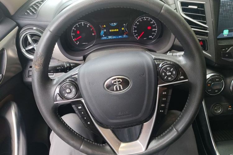 Used BYD Song 2016 GaiShi Edition 1.5TI Manual Elite Model Steering Wheel
