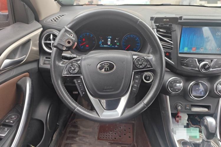 Used BYD Song 2016 Gaishi Edition 1.5TID Automatic Luxury Model Steering Wheel