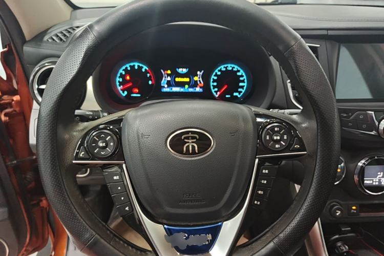 Used BYD Song 2016 Gaishi Edition 1.5TID Automatic Luxury Model Steering Wheel