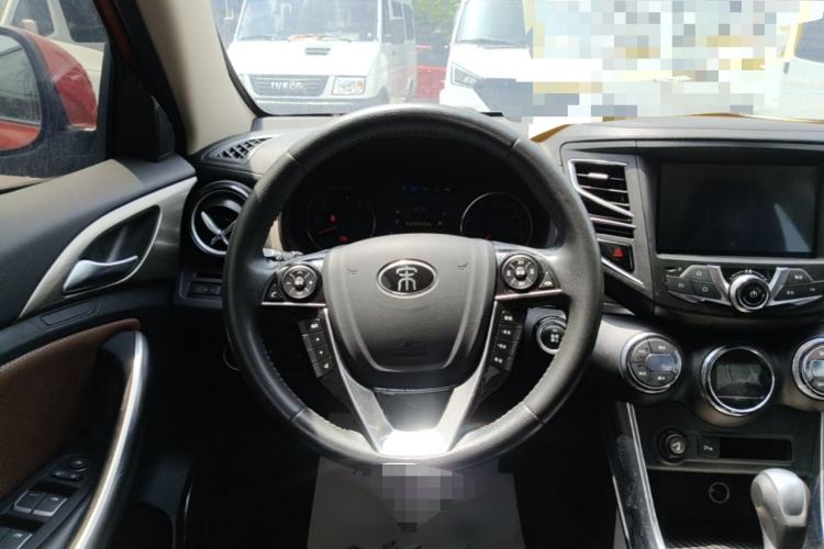 Used BYD Song 2016 GaiShi Edition 1.5TID Automatic Elite Model Steering Wheel