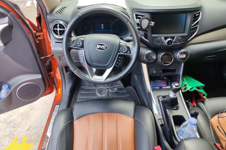 Used BYD Song 2016 1.5TI Manual Luxury Model Steering Wheel