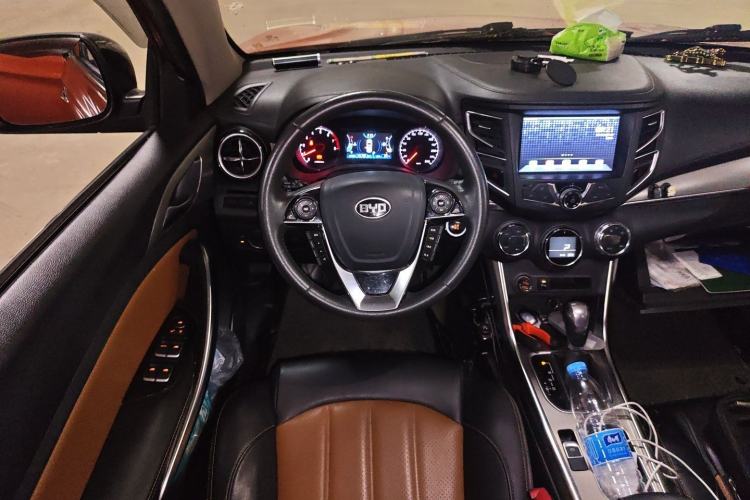 Used BYD Song 2016 2.0TID Automatic Prestige Edition Steering Wheel