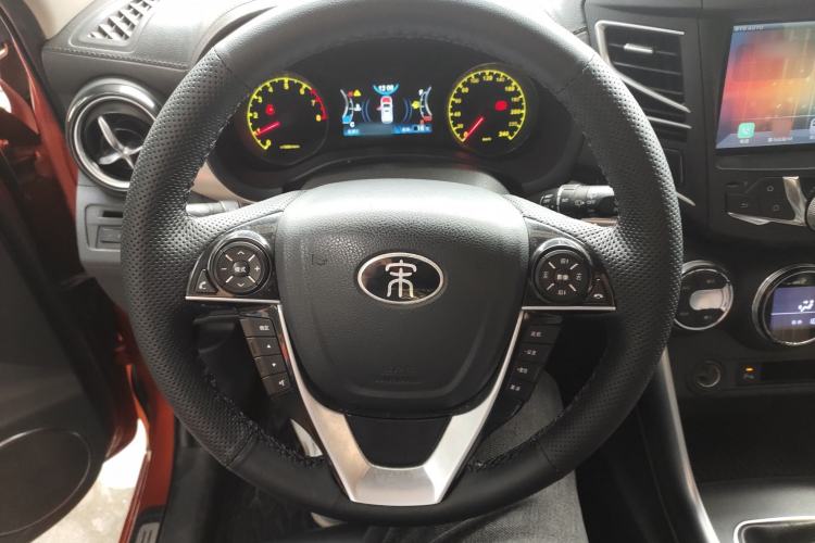 Used BYD Song 2016 GaiShi Edition 1.5TI Manual Elite Model Steering Wheel